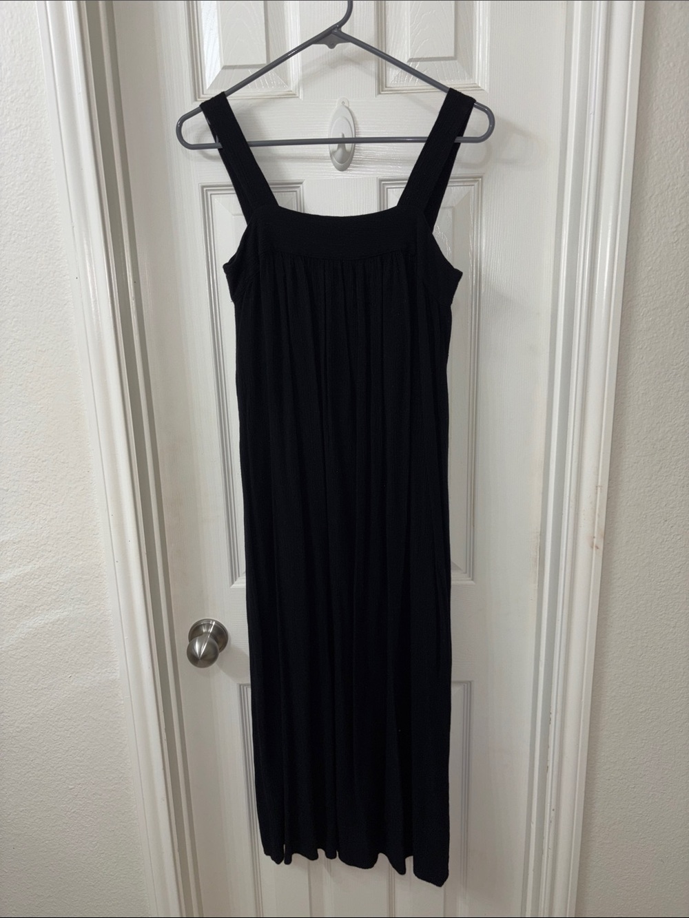 Audrey 3+1 Classic Black Sleeveless Maxi Dress